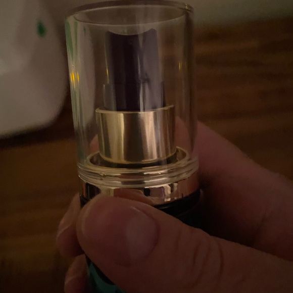 Tarte Rainforest of the Sea Set: Radiance Drops and 4-in-1 Setting Spray - Picture 9 of 10